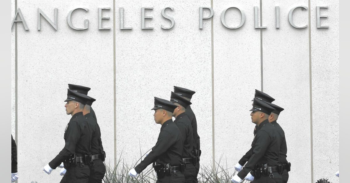 Police Commission Backs 12% Increase in LAPD's 2022 Budget | Officer Police Commission Backs 12% Increase in LAPD's 2022 Budget | Officer