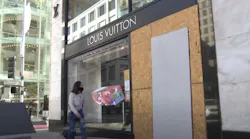 Thieves smashed a Louis Vuitton storefront window in San Francisco’s Union Square and ransacked the store Nov. 19, one of a series of organized retail thefts targeting high-end outlets in the Bay Area over the weekend.