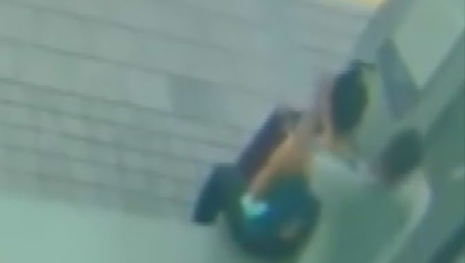 Police Arrest Suspect who Tried to Strangle Woman with Shoelace | Officer