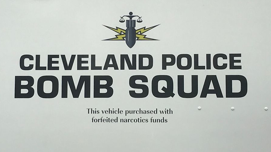 Cleveland Police Dept Bomb Squad Oh 621d46280d133
