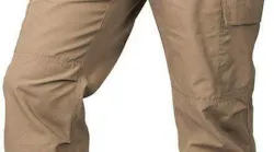 You will never want for more pockets with the men’s Cargo Core Pant.