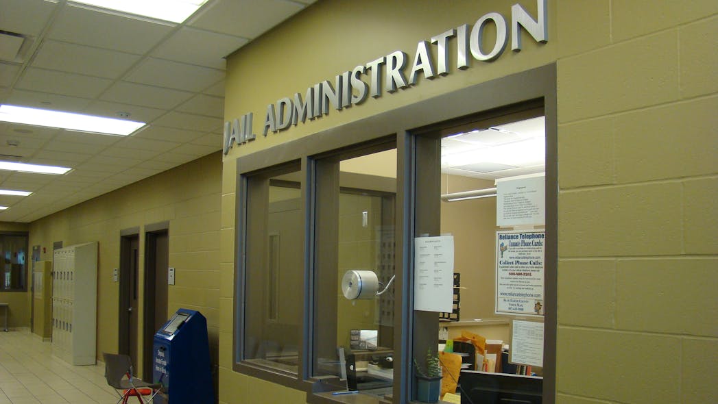 Minn. Sheriff Quells Riot at County Jail Officer