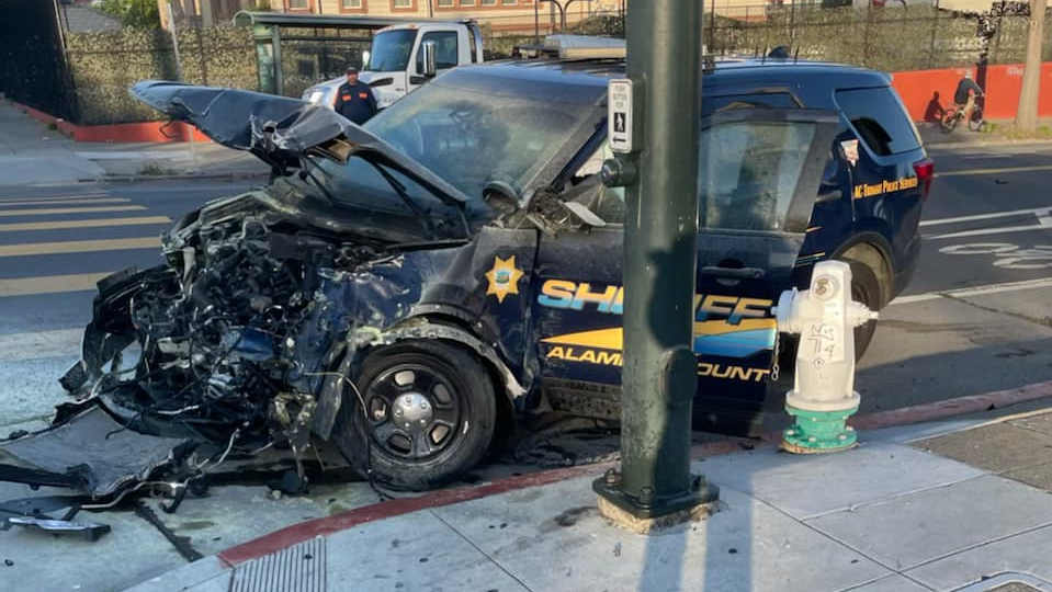 Alameda Co Deputy Cruiser Crash (ca)