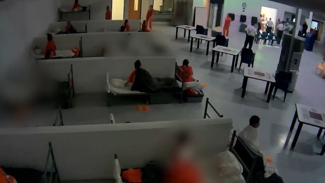 Watch Inmates Save Fla Jail Officer Being Strangled By Pillowcase
