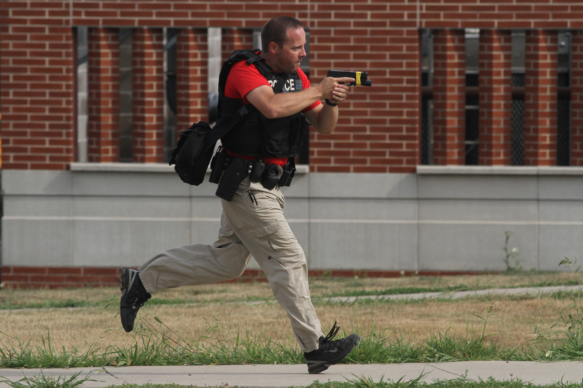 Active Shooter Or Hostage Barricade Situation? | Officer