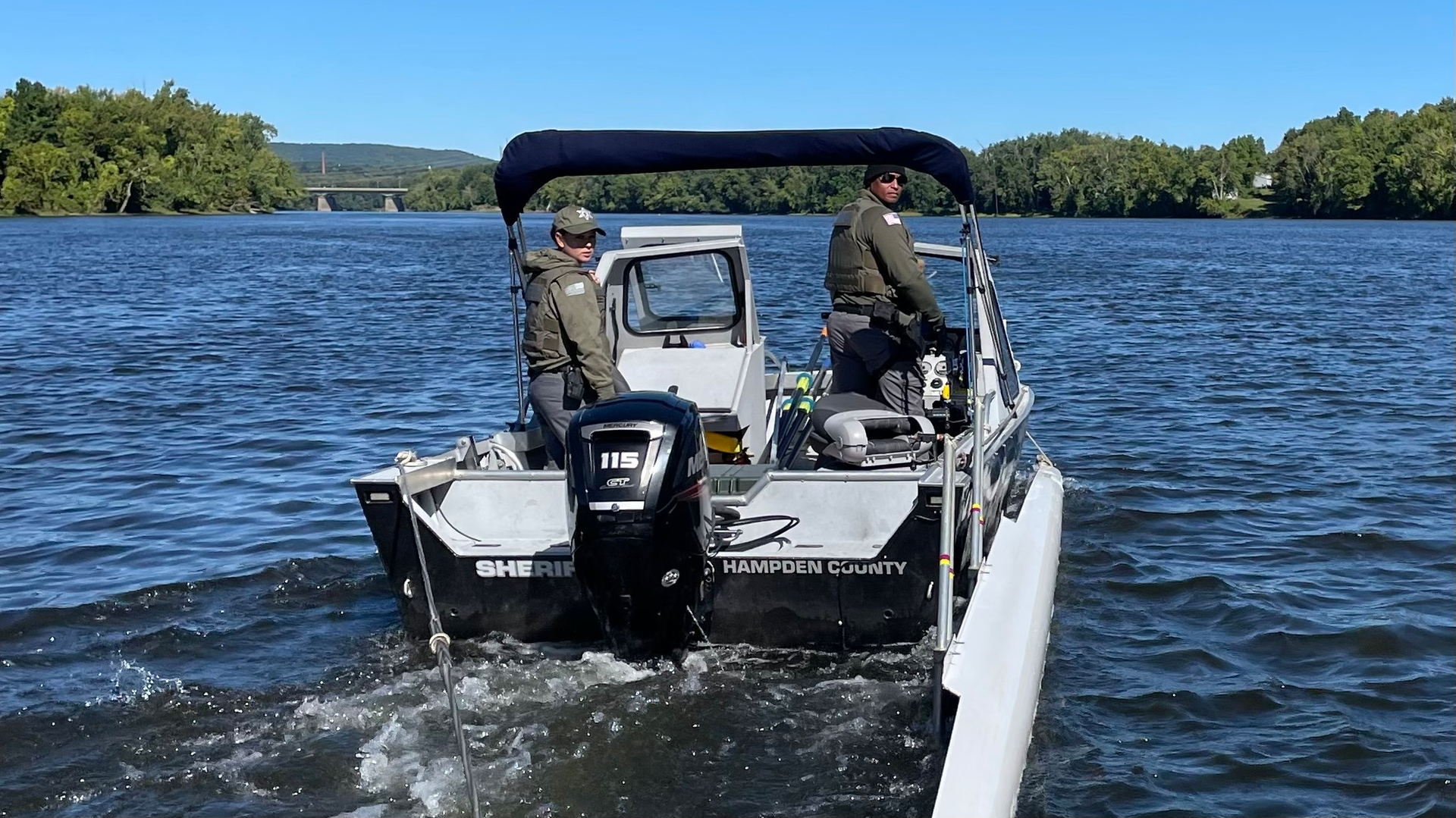 Hampden Co Sheriff S Marine Unit Ma 632f4a147ffc7
