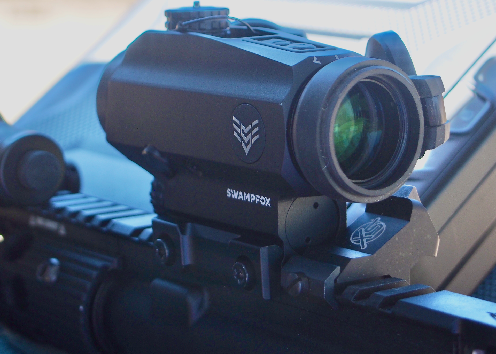 実物 Swampfox Blade 1x25 スコープ ドットサイト レッド 実物