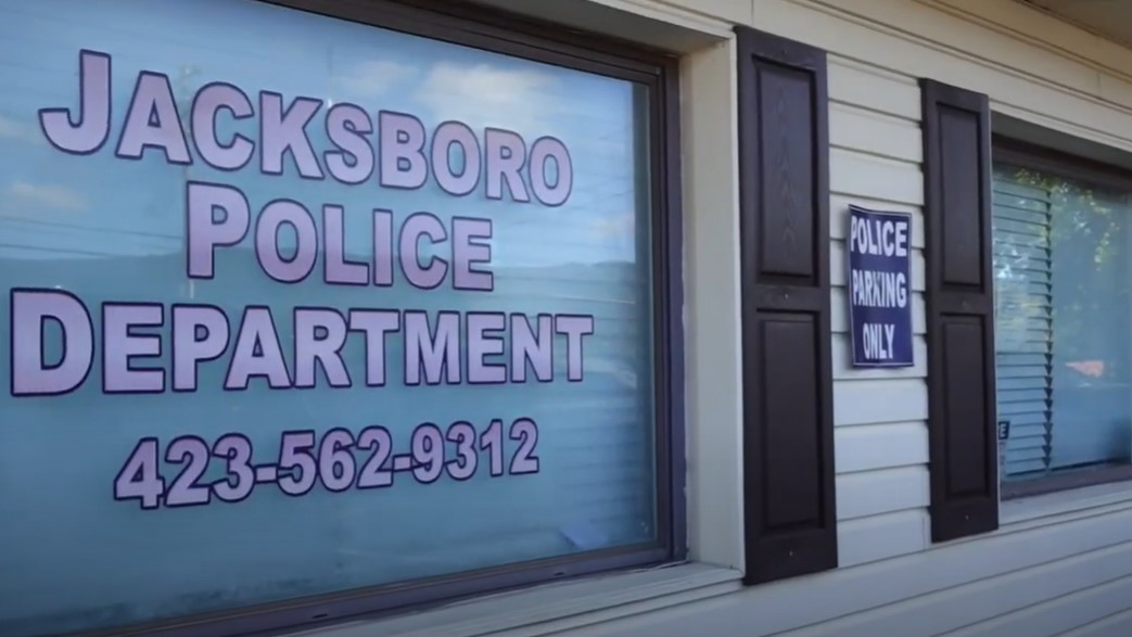 Tenn. Police Chief, Officers 'Walk Off Job' Suddenly Officer