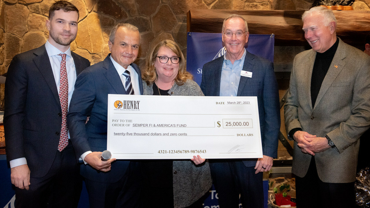 Henry Repeating Arms presents a check for $25,000 to Semper Fi & America&rsquo;s Fund (The Fund) as part of the company&rsquo;s Guns for Great Causes efforts. From Left to Right: Henry VP of Communications, Dan Clayton-Luce, Henry CEO and Founder, Anthony Imperato, The Fund&rsquo;s CEO, President, and Founder, Karen Guenther, The Fund&rsquo;s Chairman of the Board, General Joseph F. Dunford Jr., and Honorary Board Member, General James T. Conway.