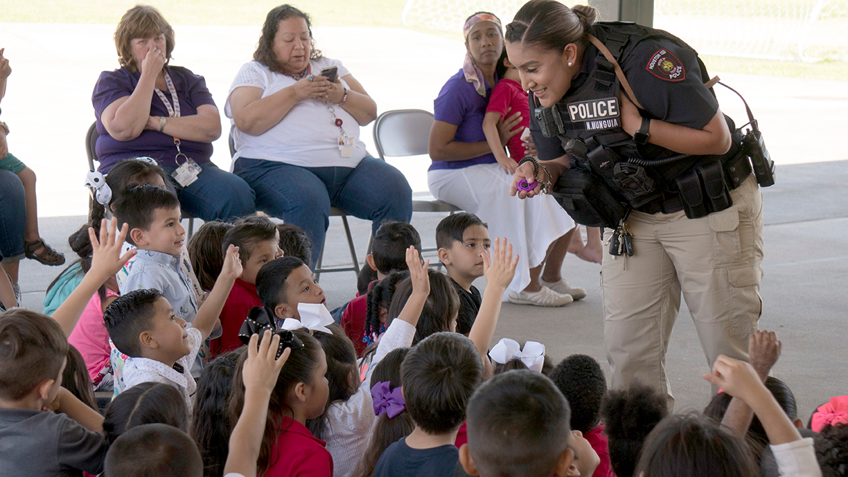 Houston-Area Schools Struggle with New Armed Officer Requirement - Vimarsana News