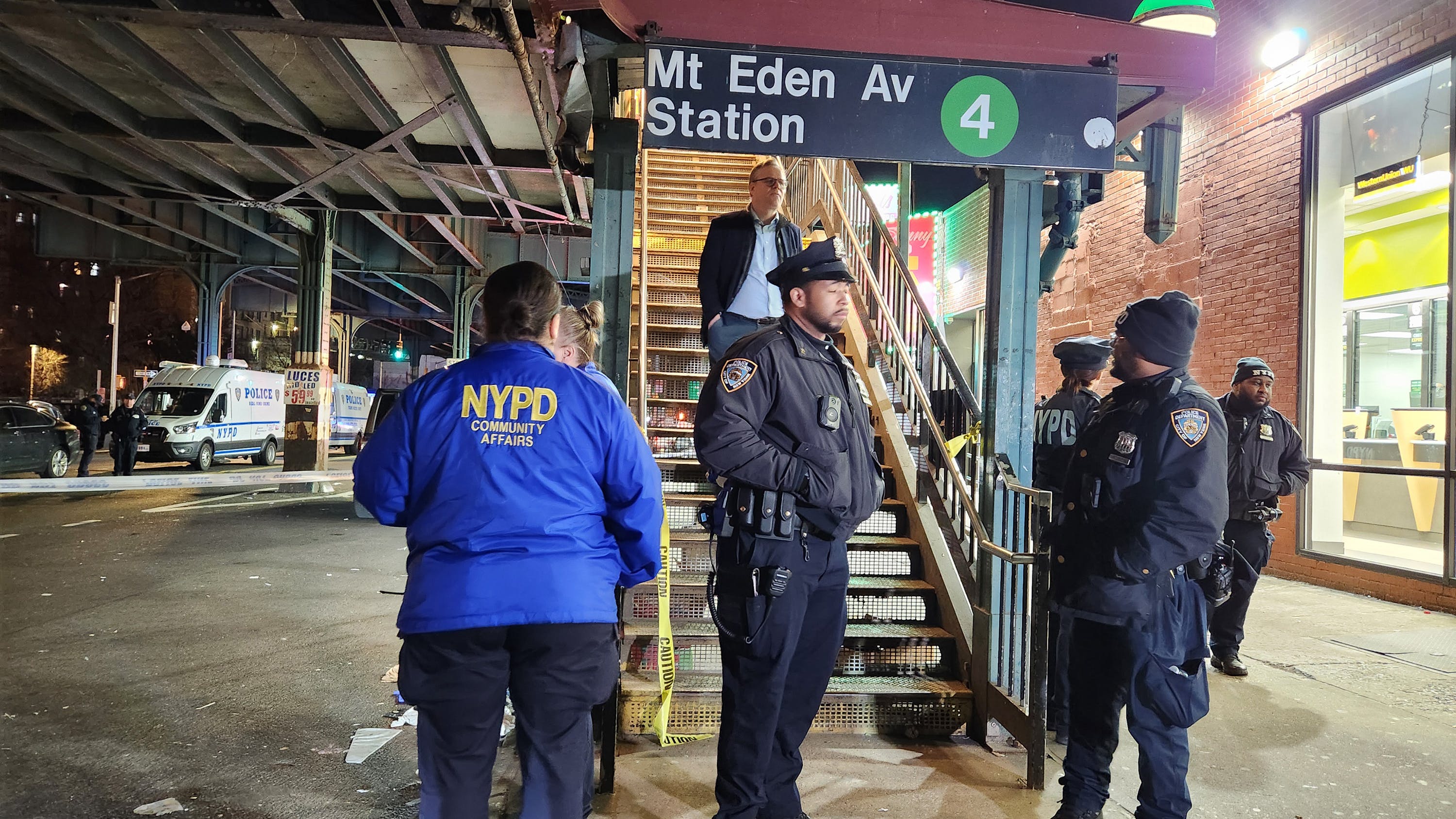 NYPD Searching for Suspects in Subway Shooting that Killed 1, Wounded 5 - Vimarsana News