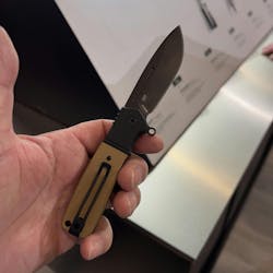 CRKT released the Homefront Compact, the smaller version of the Homefront. This is a Ken Onion design, which features a liner lock, S35VN steel and superior grip from the textured G10.