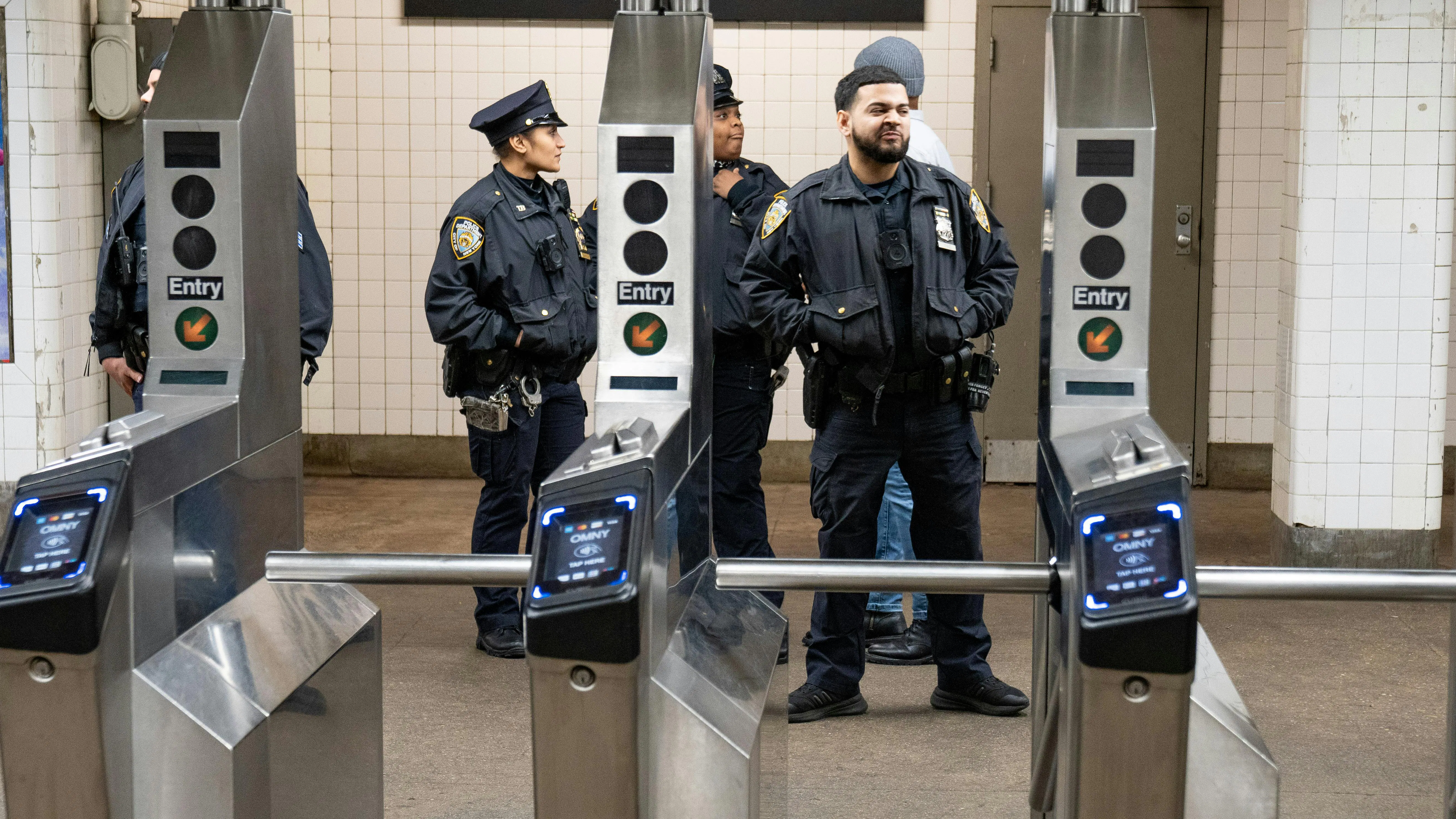 NYPD to Send 800 More Officers to Subways to Combat Fare Evasion - Vimarsana News