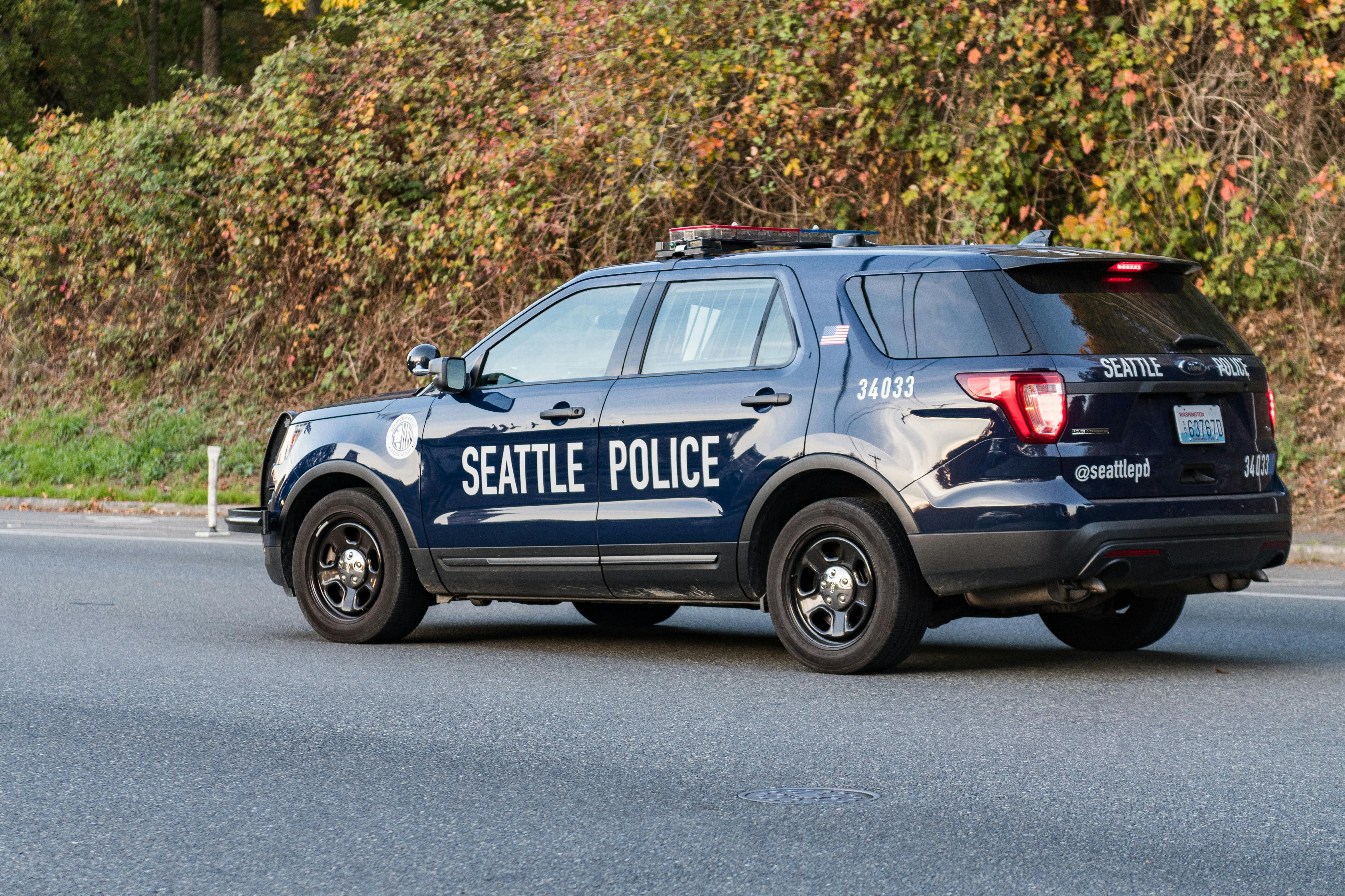 Tentative Deal Would Give Seattle Police Officers Big Raises - Vimarsana News