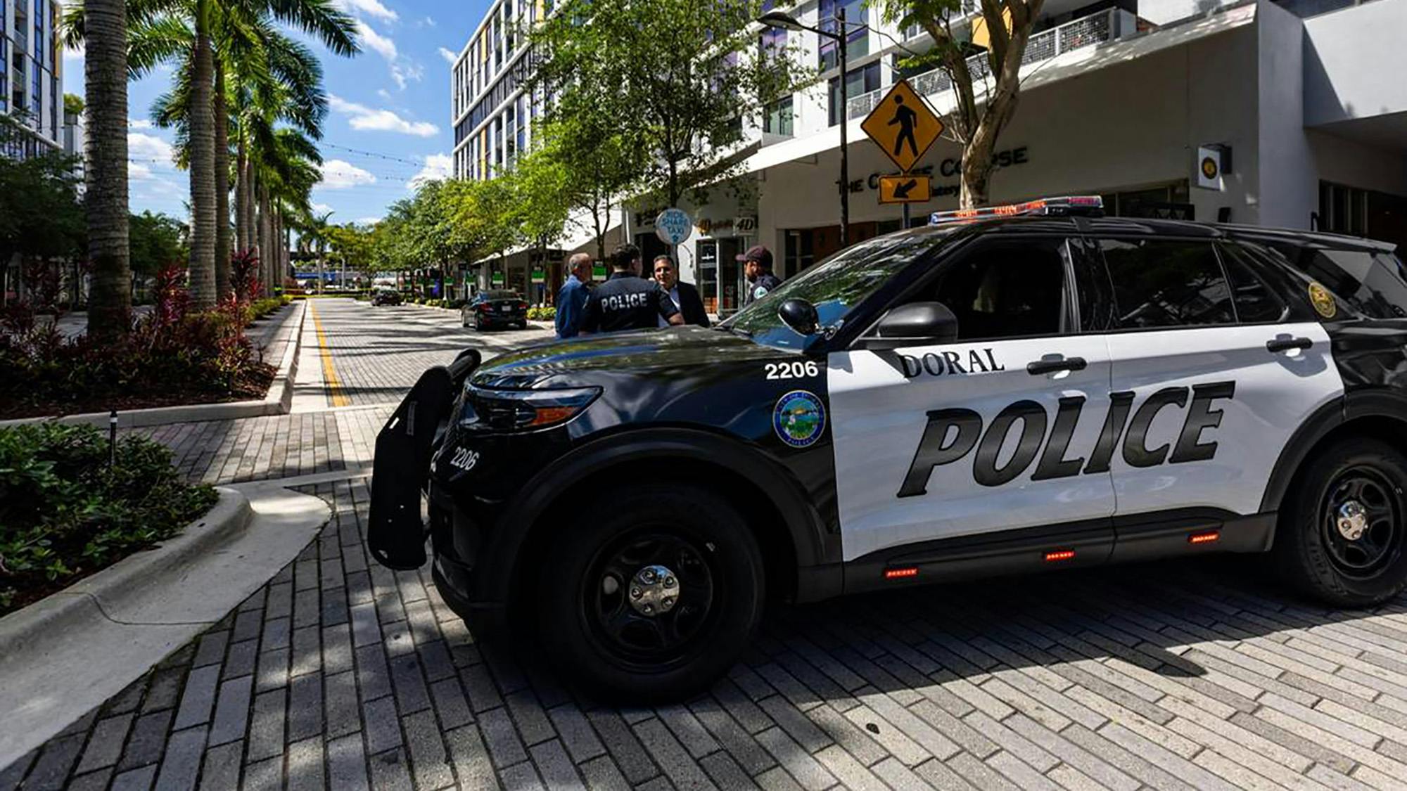 Fla. Police Officer among 7 Wounded in Fatal Nightclub Shootout - Vimarsana News