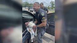 Baton Rouge officer delivers baby on side of the road