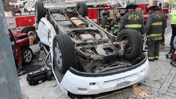 Off-duty Pasco, WA, police officers in Spokane for a law enforcement conference helped chase down and apprehend a suspect who fled the scene of a hit-and-run crash Monday.
