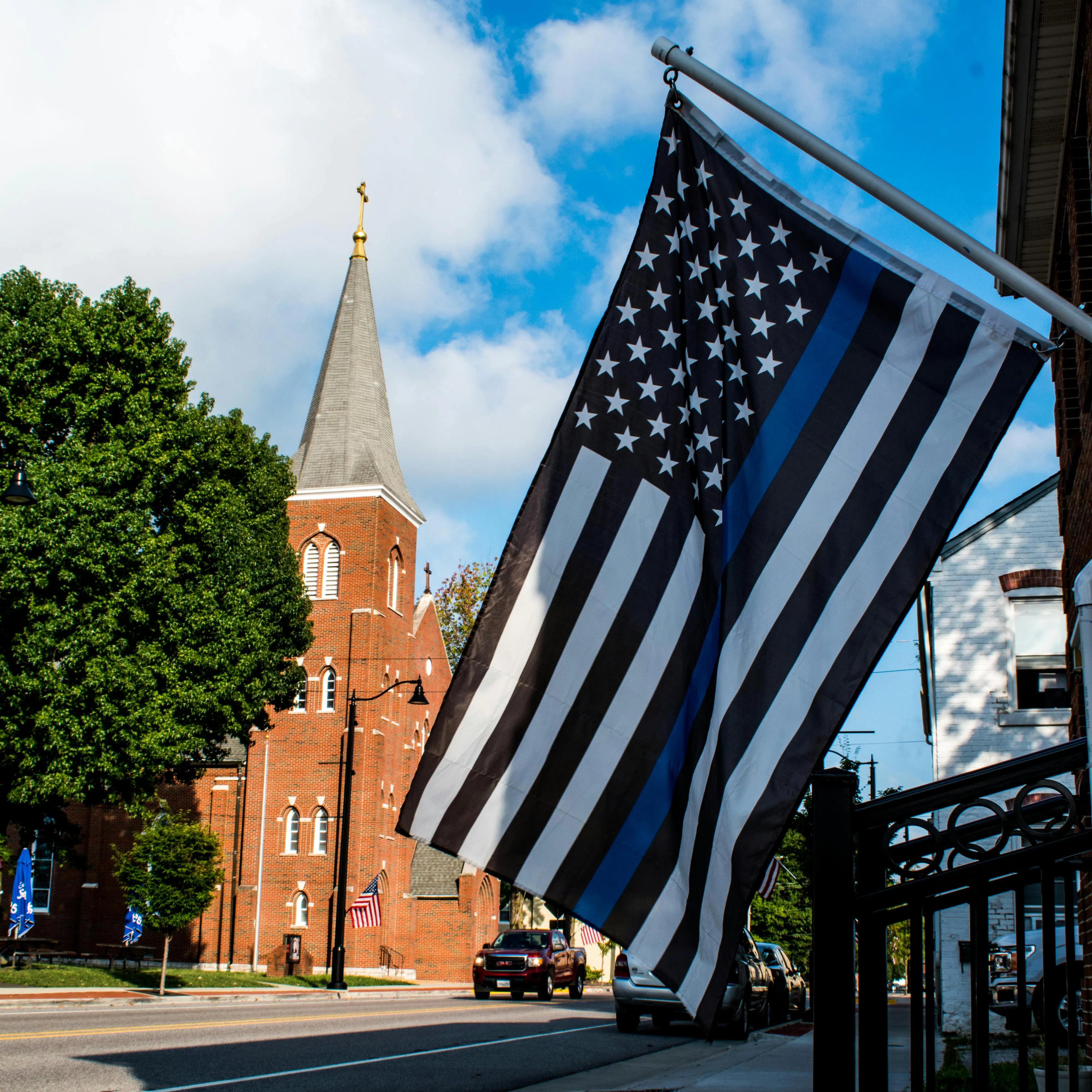 Conn. Town Opts Out of Flying Thin Blue Line Flag for Fallen Trooper - Vimarsana News