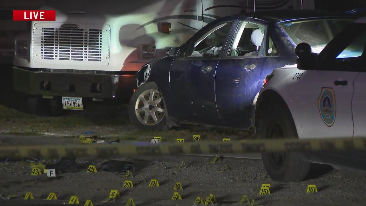 Suspect dead, 2 Des Moines police officers shot