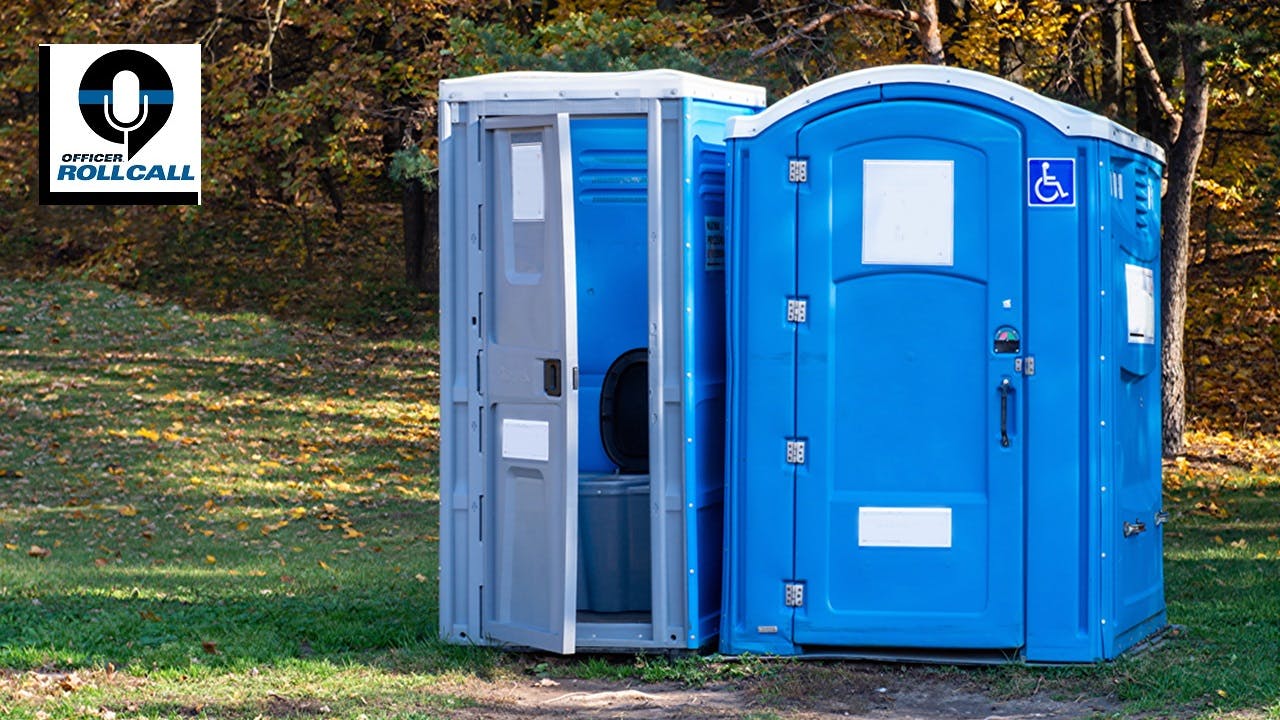 6725001837fc91d90b721551 Portable Toilet Dt