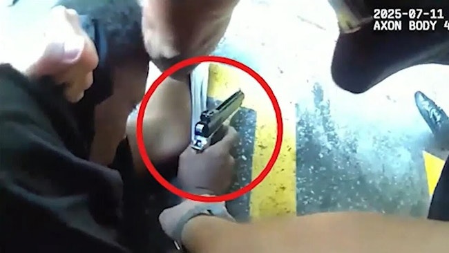 An Atlanta Police Officer In A Foot Chase With A Man Accused Of Pointing A Gun At People Received Unexpected Help From A Bystander Who Helped The Officer Subdue The Suspect