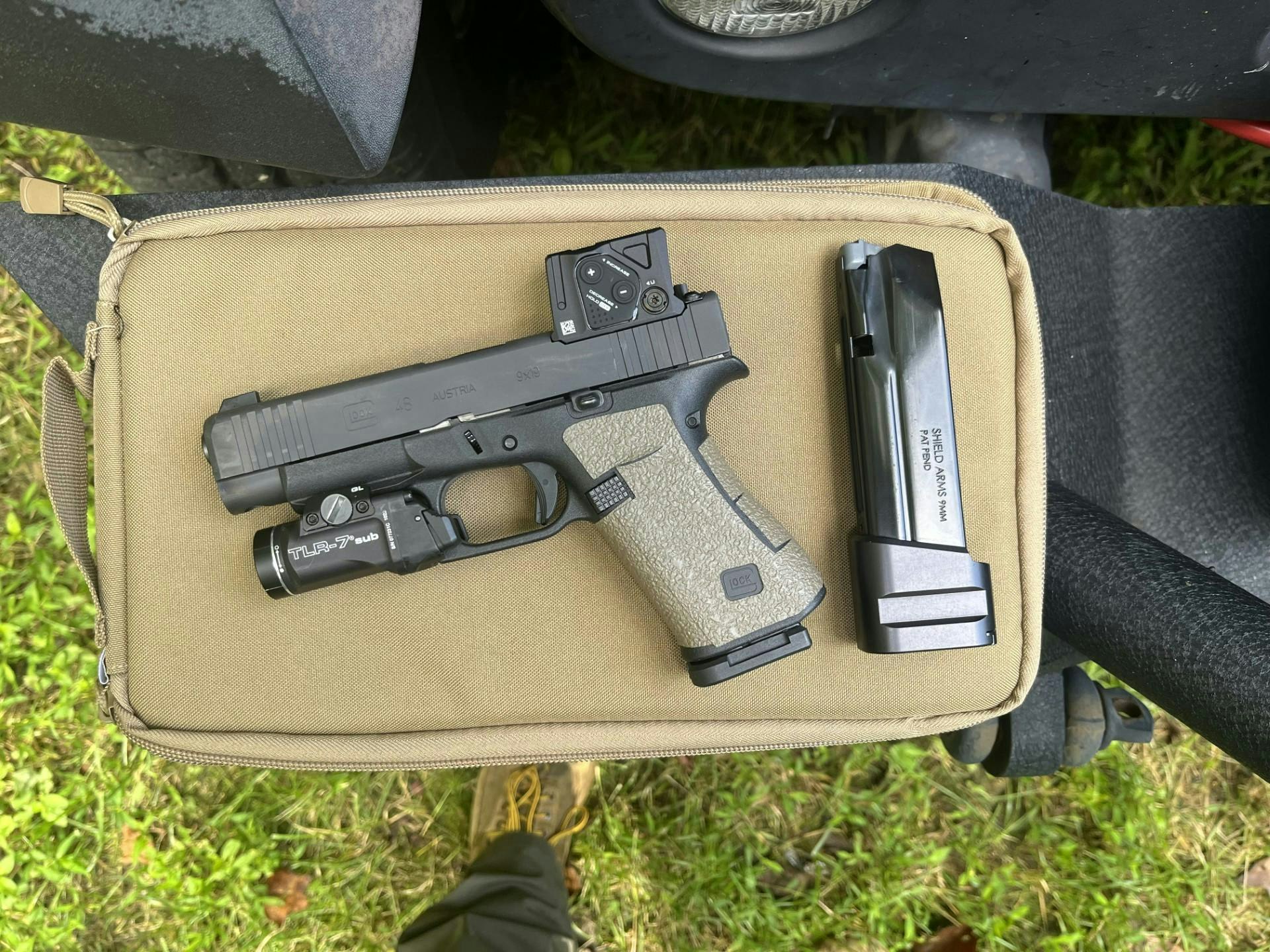 68c2f7d222639d604957831d Glockaimpointfrank