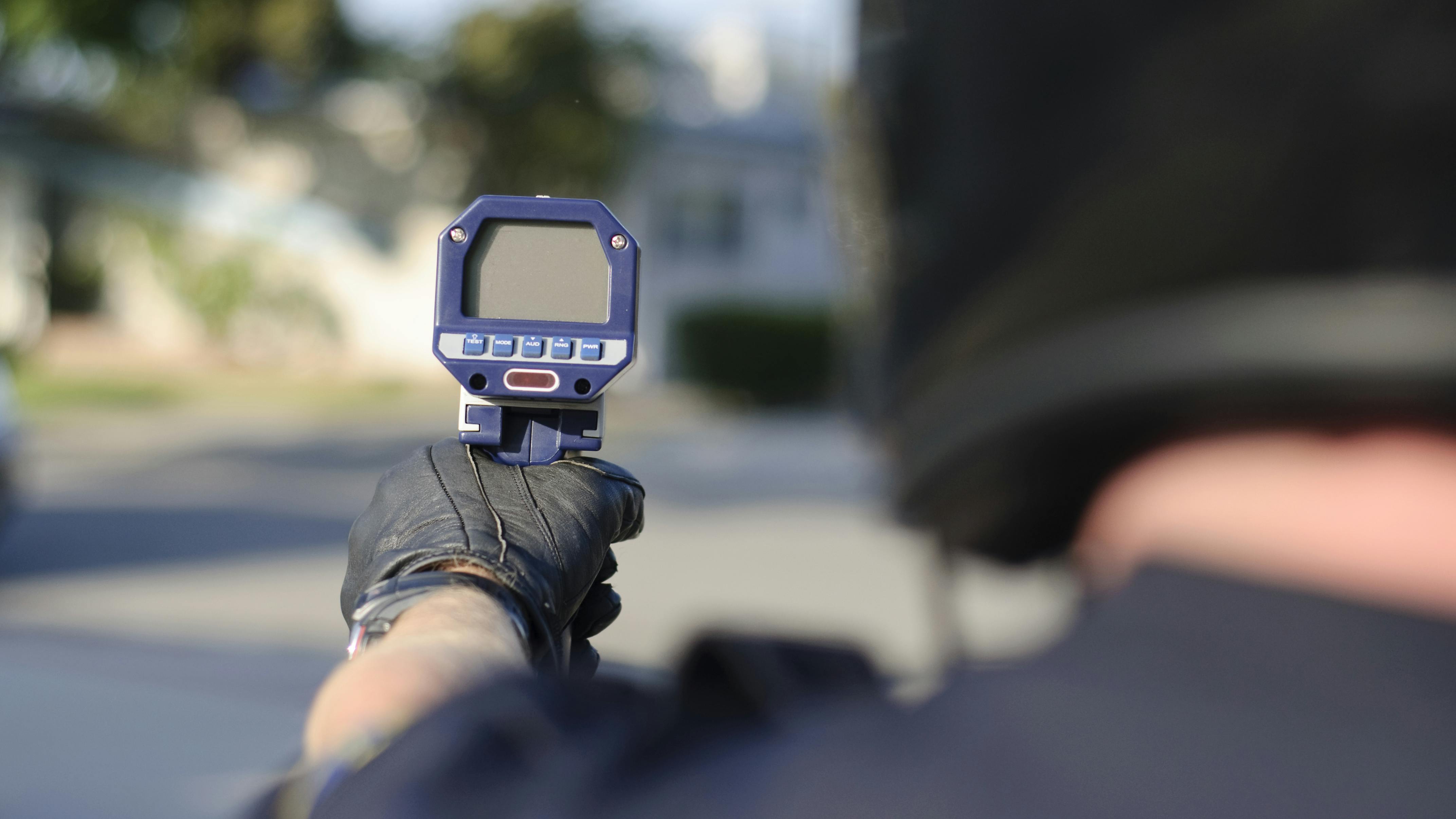 Mississippi sheriffs are trying to get a state law change that prohibits deputies from using radar guns to nab speeders.
