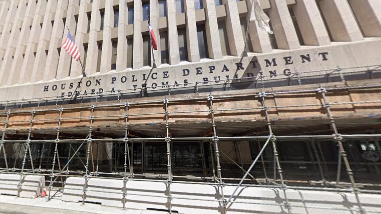 Officials approved a deal to move Houston police headquarters, as well as several other city departments, to a new building less than a mile away from the agency's current location.