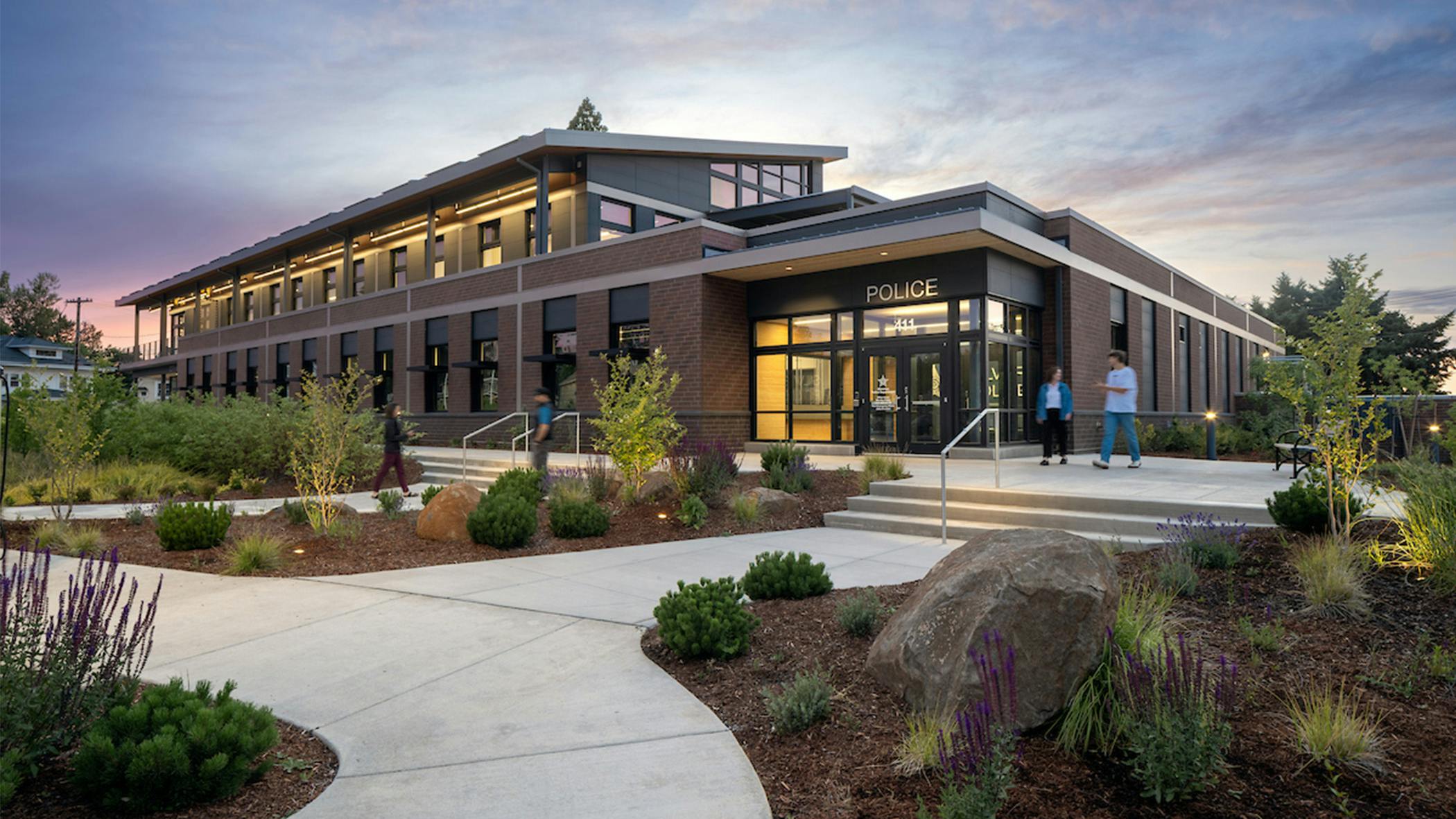 silverton_cc_police_lobby_exterior