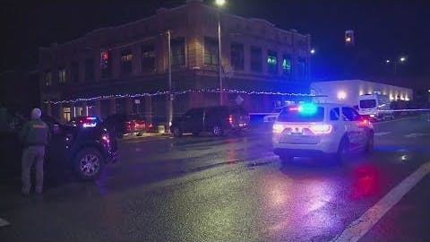 Man with Several Guns Opens Fire in Idaho Sheriff's Office Lobby, Injuring Officer, 2 Civilans