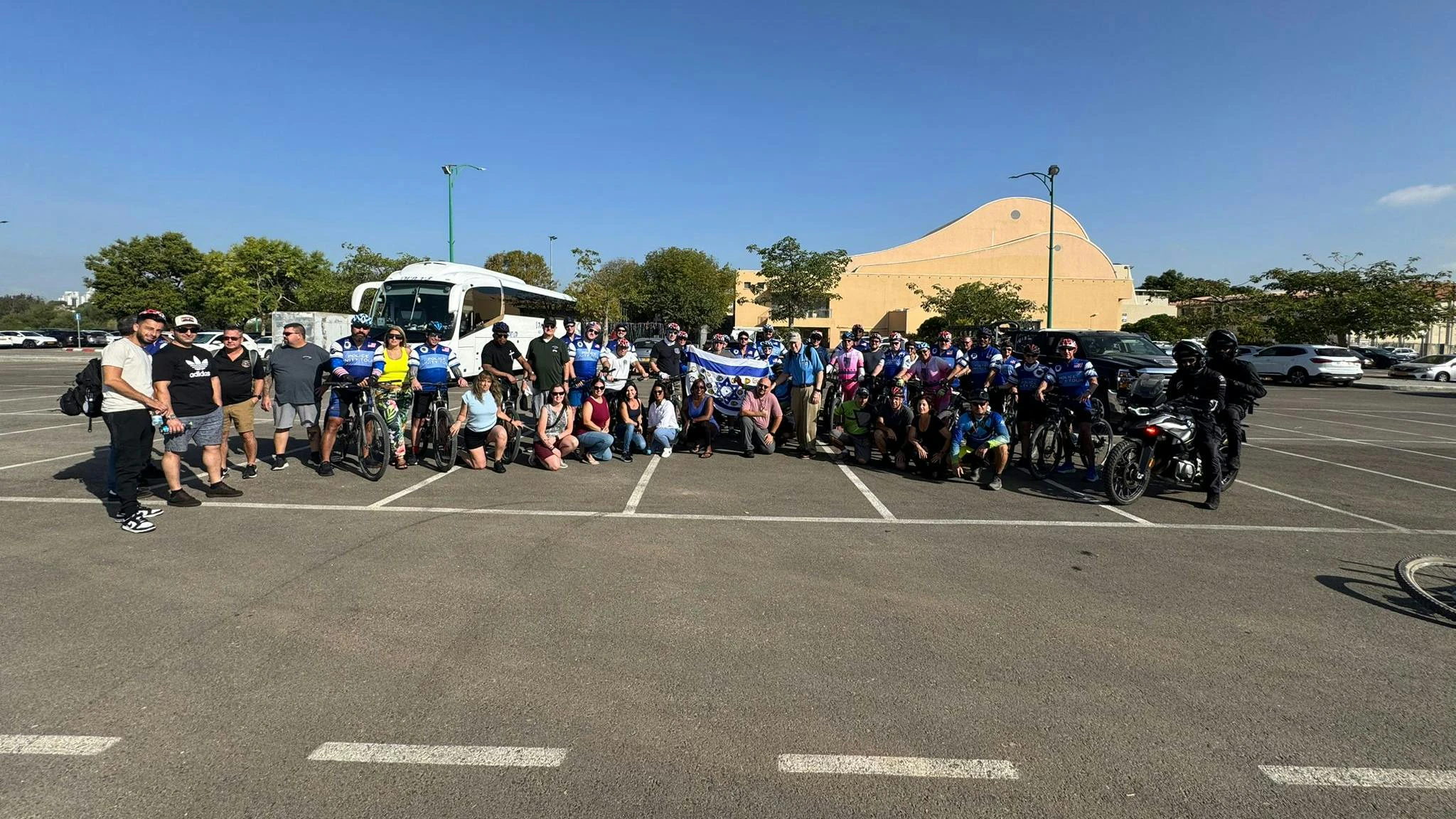 Officers of the Police Unity Tour and Israeli officers.