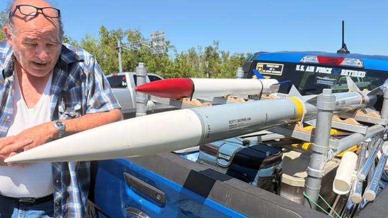 No explosives in these missiles.