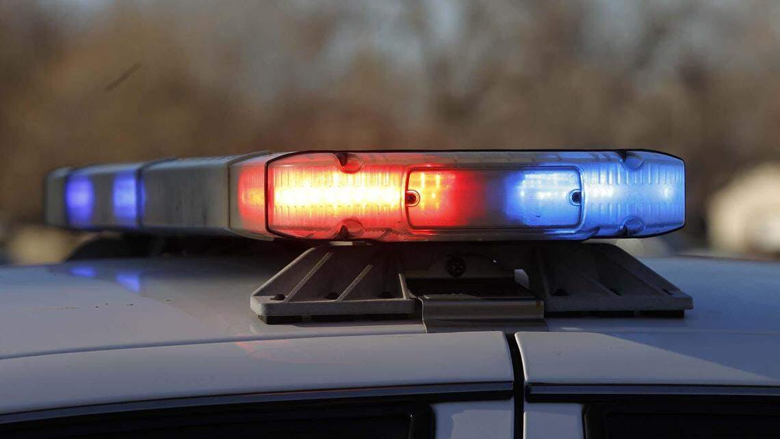 Crittenden County sheriff's deputy seriously injured in shooting