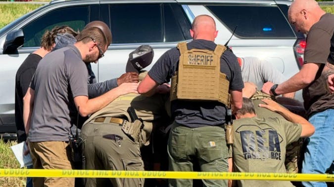 69e77192a13b0f9cbff24d4f Scdeputyshot