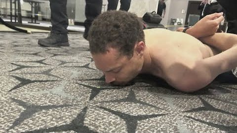 Armed suspect breaches White House Correspondents' Dinner checkpoint