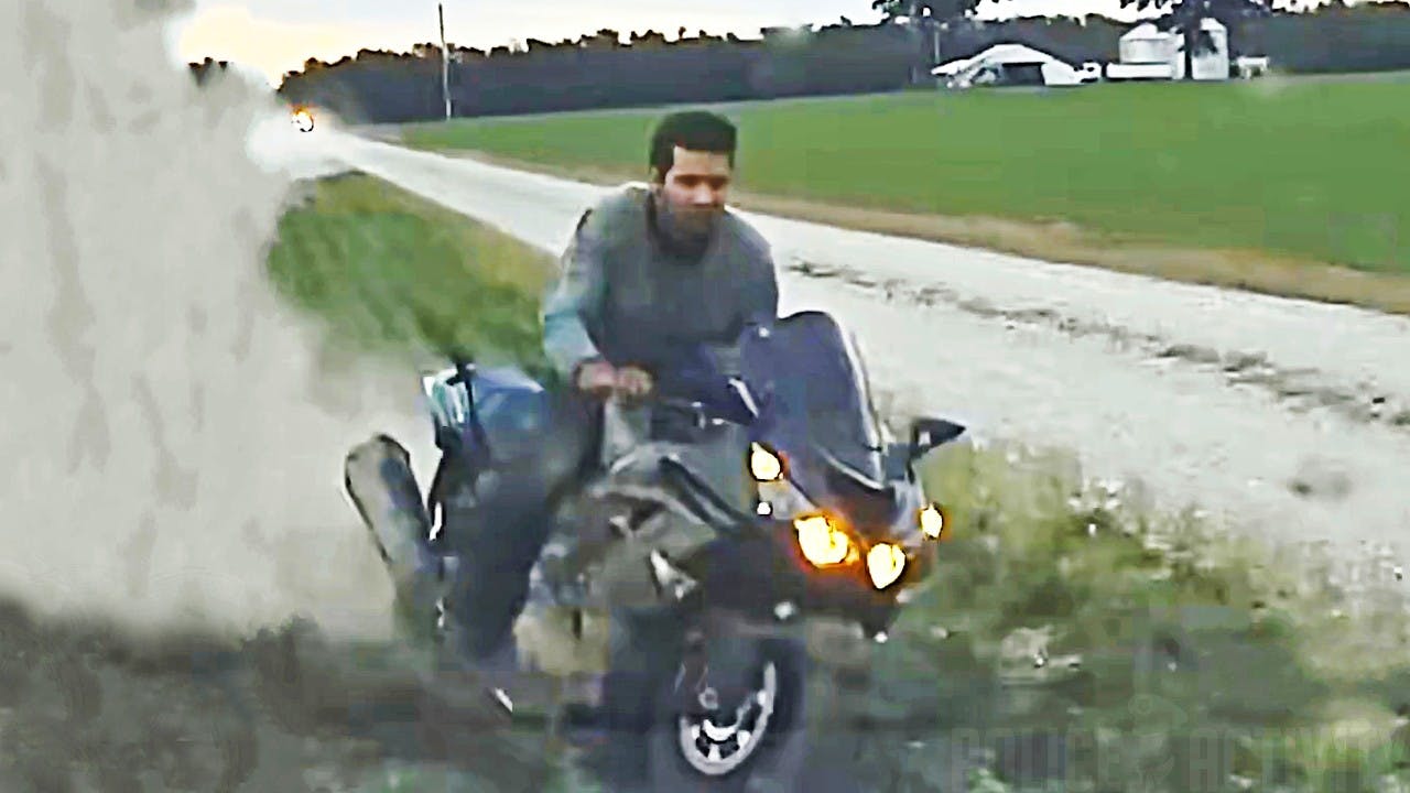 Double homicide suspect crashes into Missouri trooper's cruiser