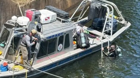 Divers discover underwater IED at Mobile dam