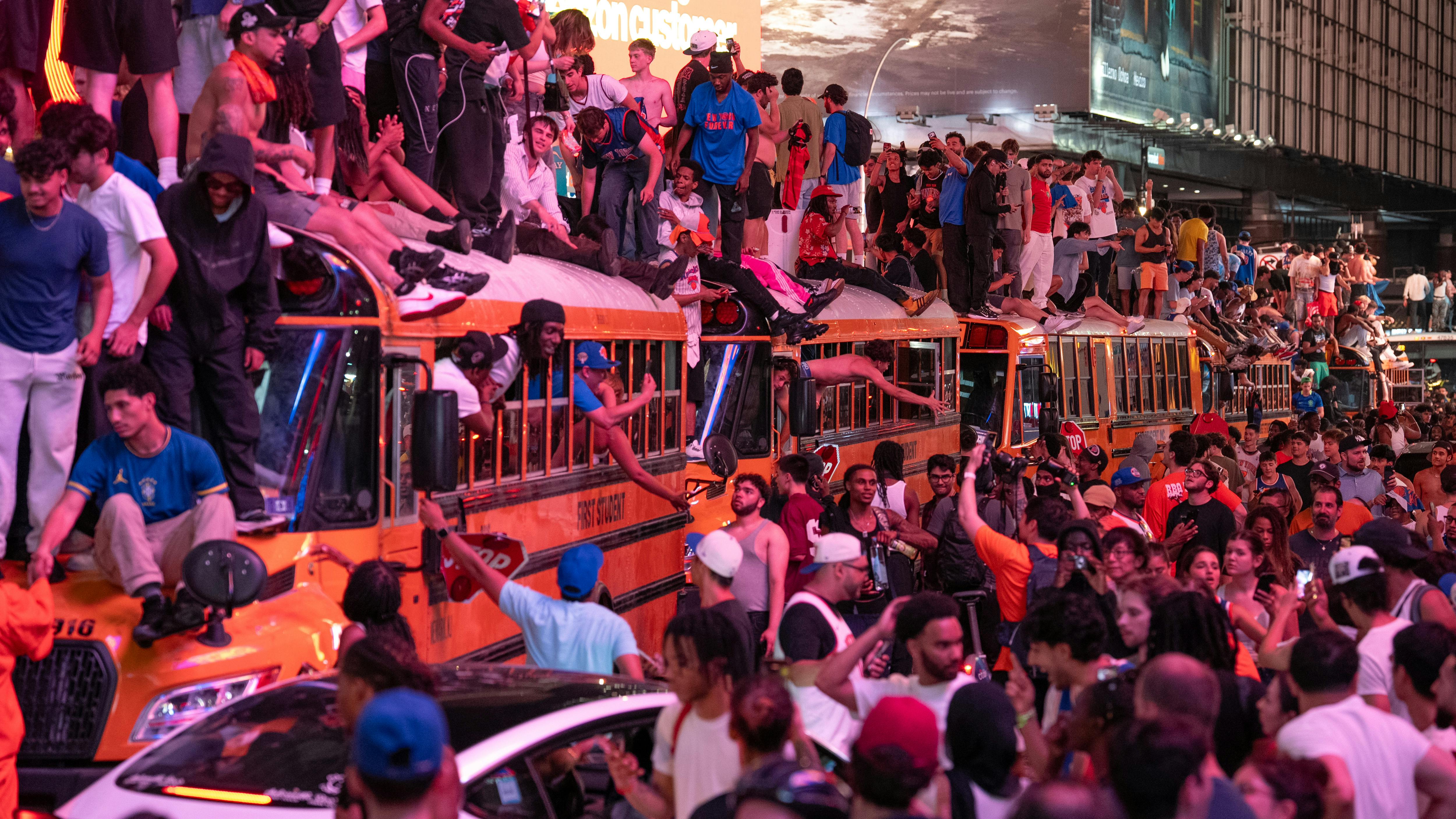 New York Knicks fans celebrate