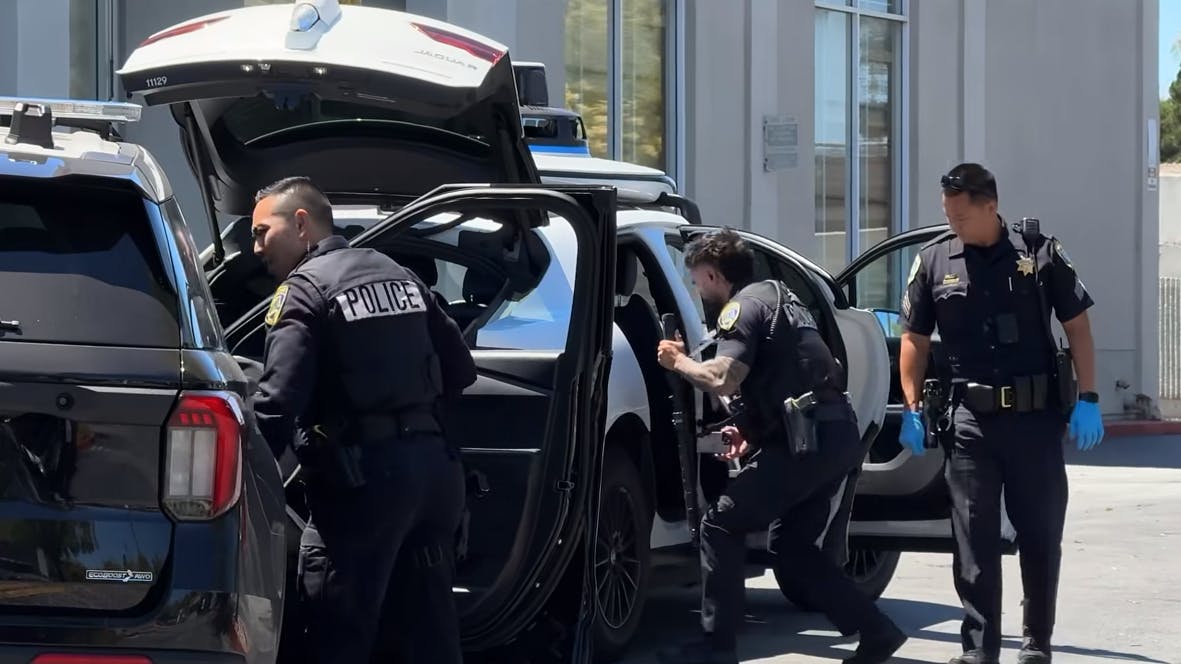 Waymo car delivers teens to San Mateo police