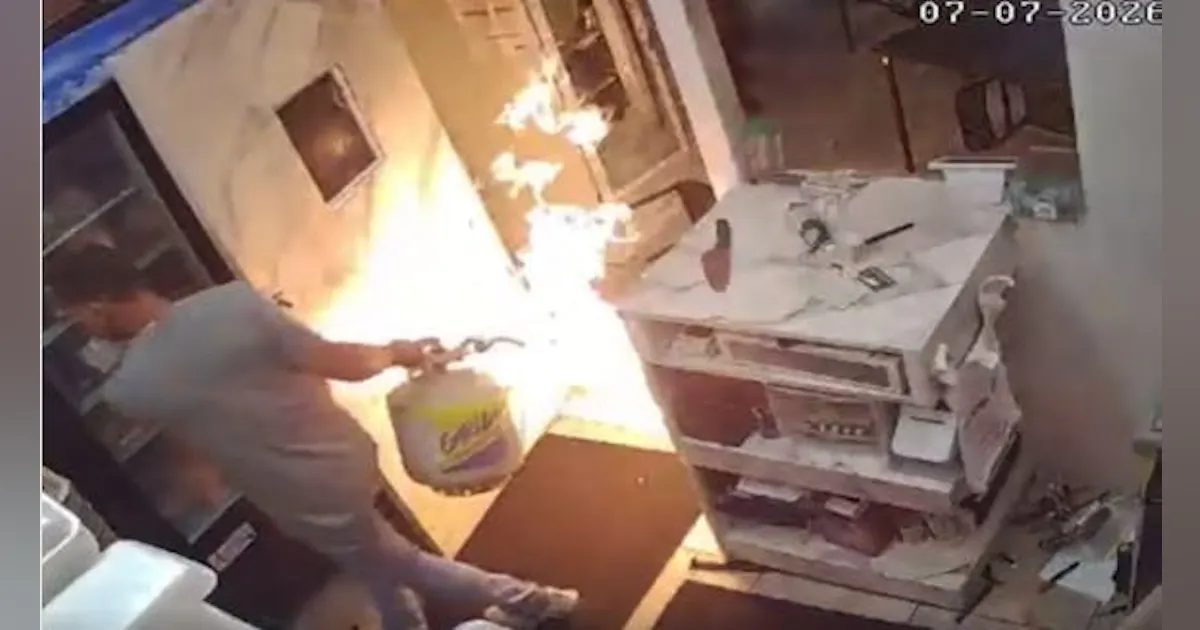 Watch: Fla. Deputies Stop Armed Suspect Carrying Flaming Propane Tank Through Restaurant