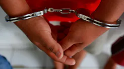 Inmate tries to escape Dallas hospital by climbing through the ceiling