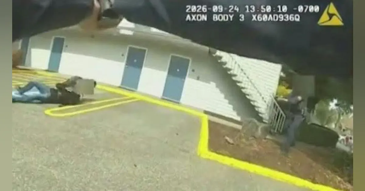Bodycam: Ore. Police Fatally Shoot Homicide Suspect After K-9 Takedown