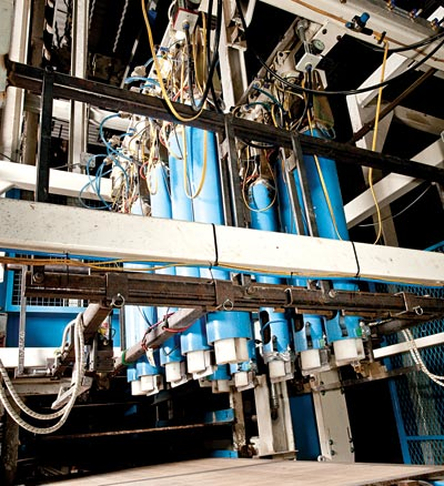 Blade cutters on the Split-Impact machine (shown above) were outfitted with Airbox controls on each pneumatic head and linked v