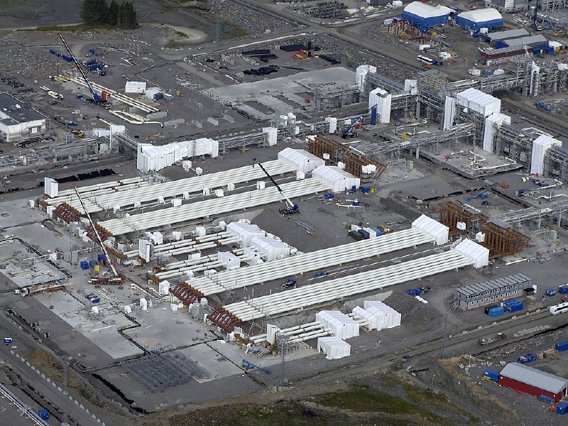 Engineers at the StatoilHydro Ormen Lange natural gas processing plant selected Hart Communication as the core technology for th