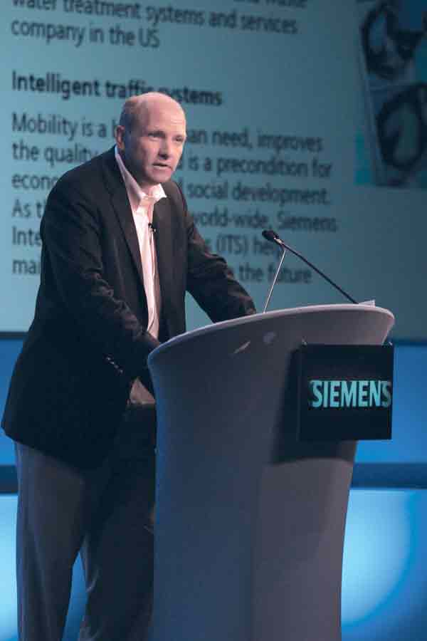 Aw 4379 News04 Dsadlowski