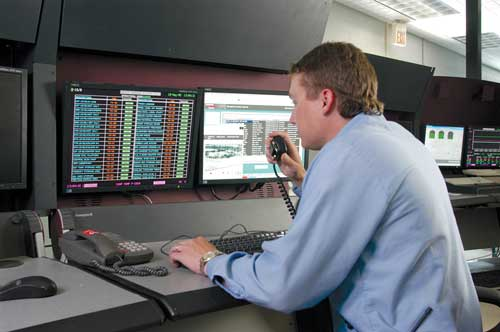 In case of an incident at the Honeywell Geismer Chemical Plant, an operator can see the process, live video from the scene and a