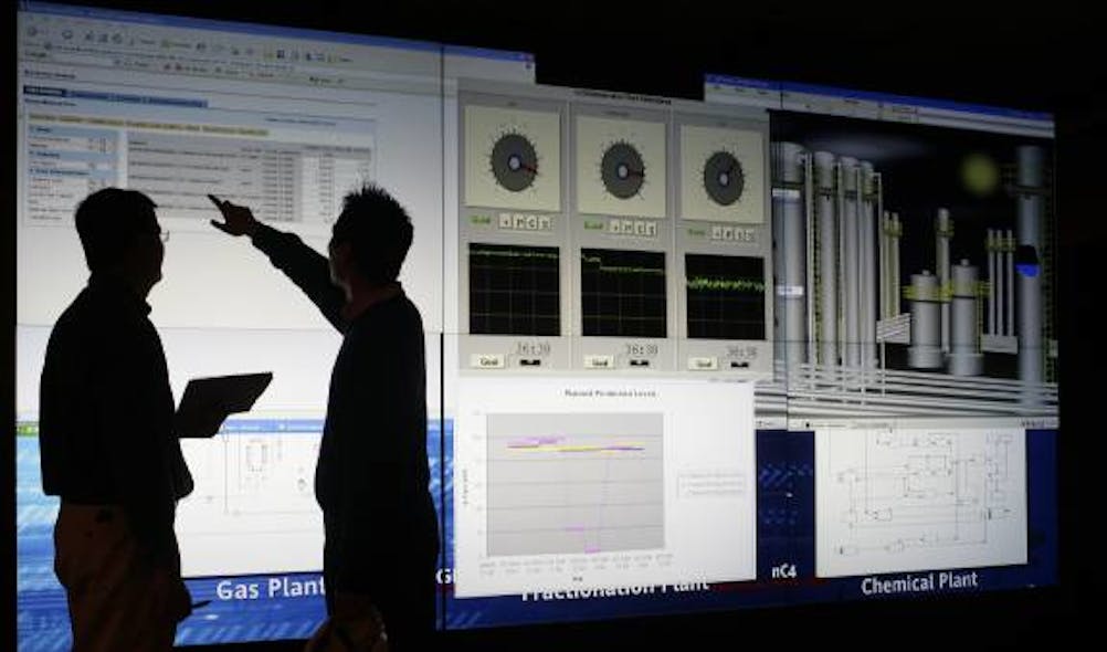 Fusion;串通墙可用向工厂操作员、维护技术员、工程师和管理员提供