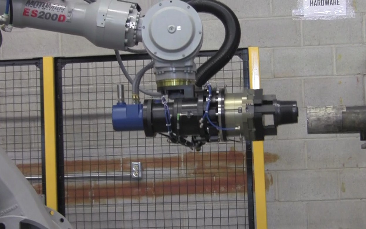 Aw 12543 Threader Robot Approaching Pipe