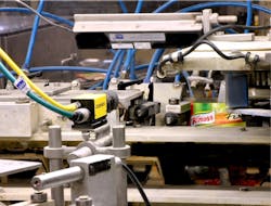 Heart of the Action: the In-Sight Micro 1400 from Cognex checks seam welds of Knorr Fix sachets at high speeds. Heart of the Action: the In-Sight Micro 1400 from Cognex checks seam welds of Knorr Fix sachets at high speeds.