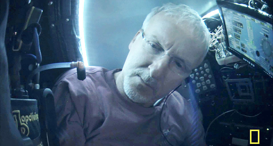 Aw 14004 Dsc Cameron In Sphere 880x471